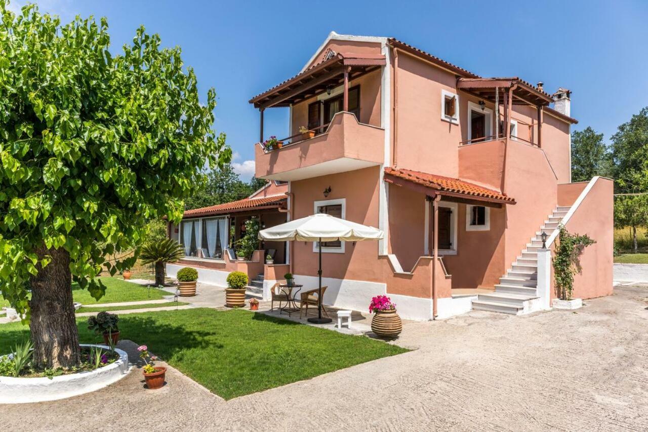 Areti Apartment Áfra Exterior photo